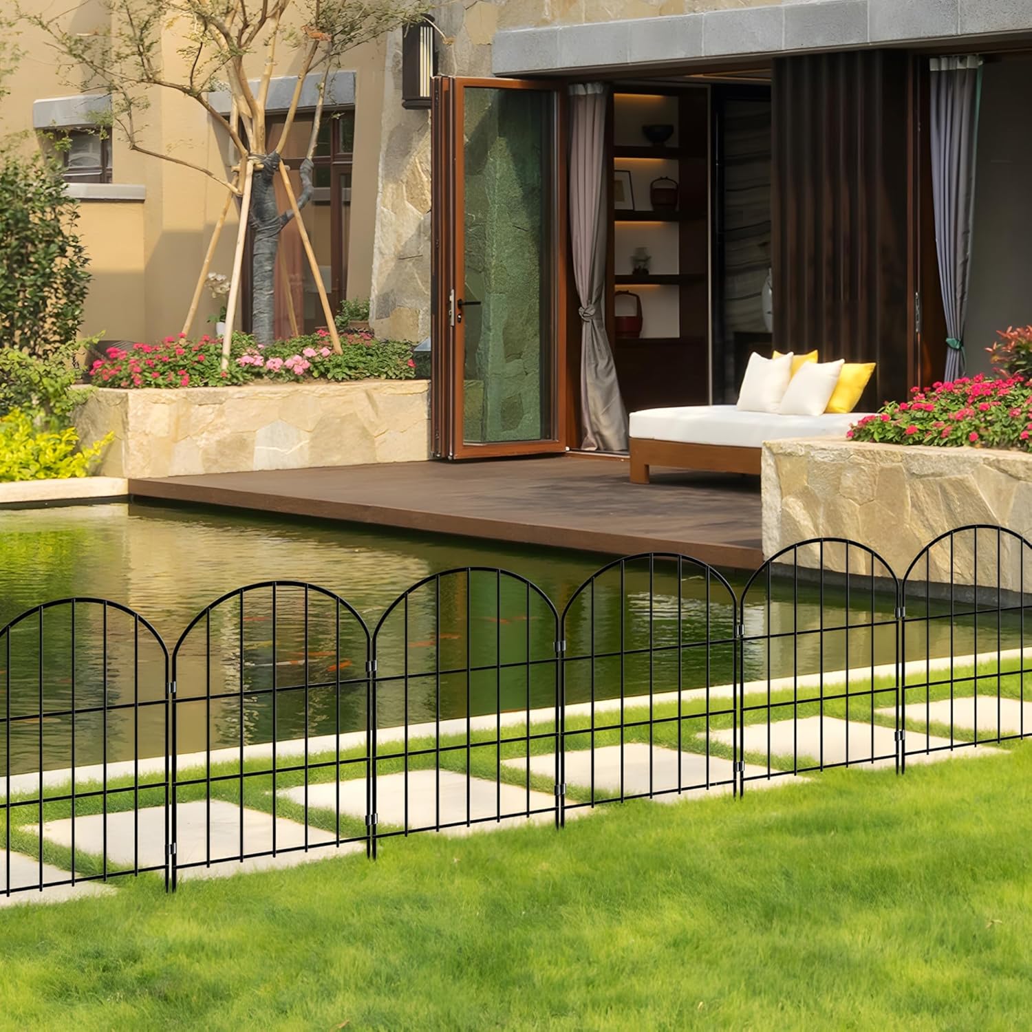 Decorative Garden Fence 61cm (H) x 33cm (W)