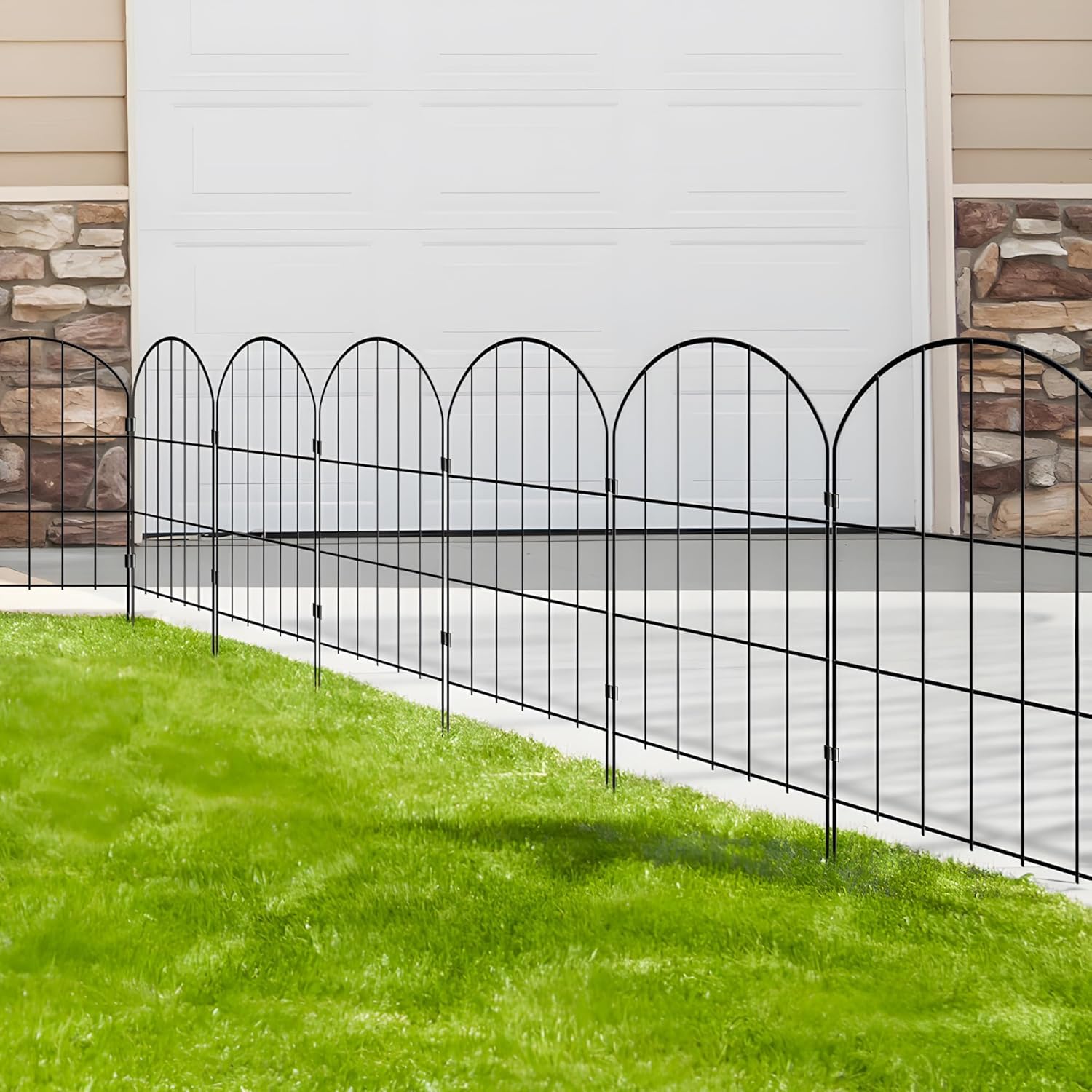 Decorative Garden Fence 61cm (H) x 33cm (W)